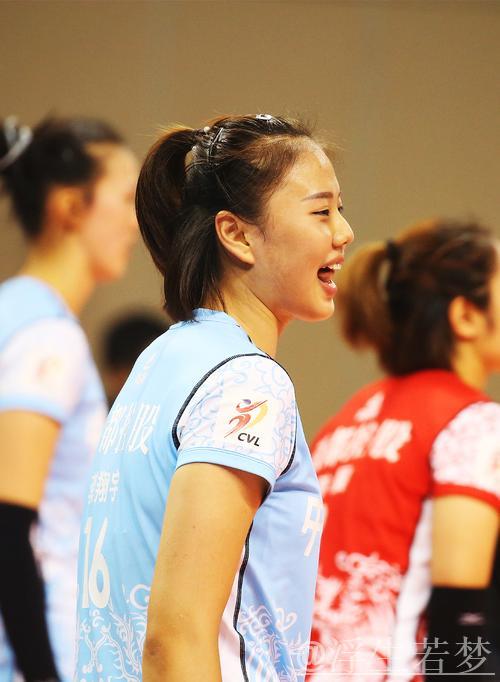 龚翔宇加盟美国女排联赛，开启海外征程